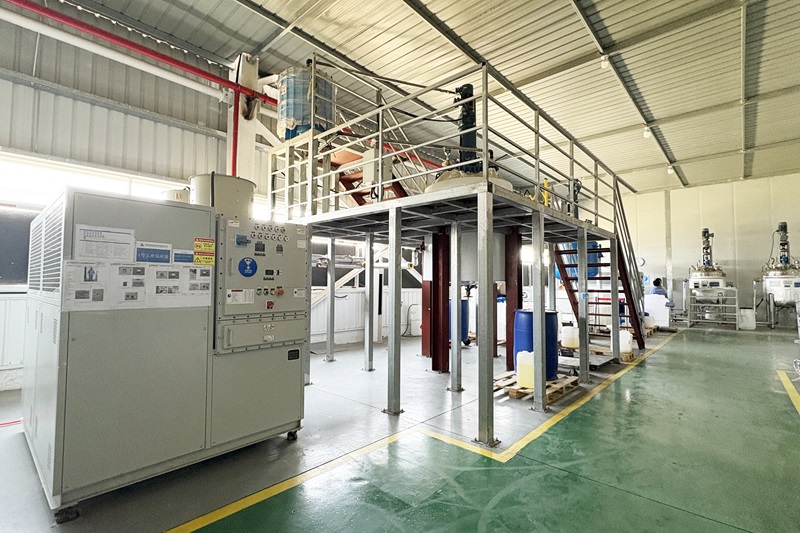 玻璃膜液反應(yīng)釜防爆冷熱一體水溫機(jī)「歐能機(jī)械」