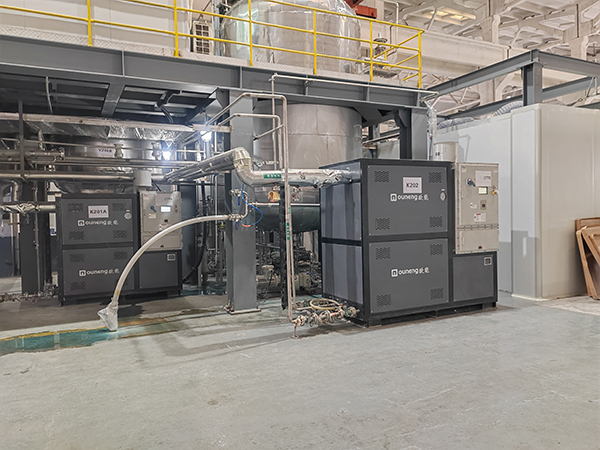 電加熱導(dǎo)熱油鍋爐