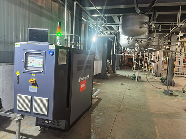 化工原料不銹鋼反應(yīng)釜控溫模溫機(jī)「歐能機(jī)械」