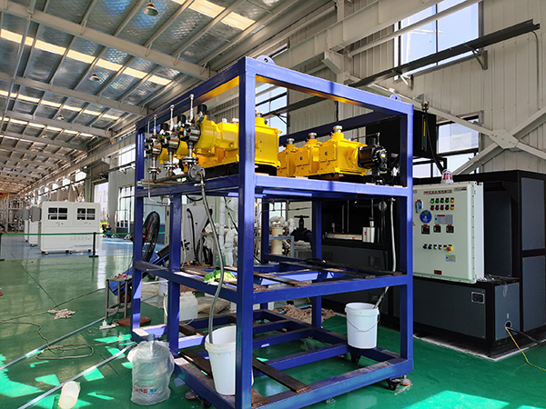 化工醫(yī)藥產(chǎn)品反應(yīng)釜防爆油溫機(jī)