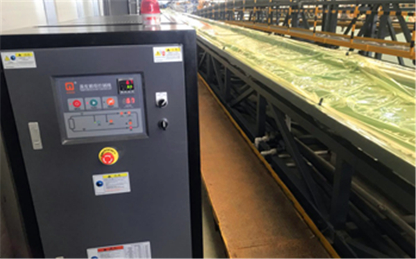 風(fēng)電葉片成型模溫機